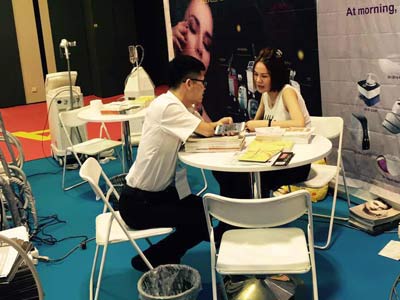 北京宏強在新加坡展會上成矚目焦點